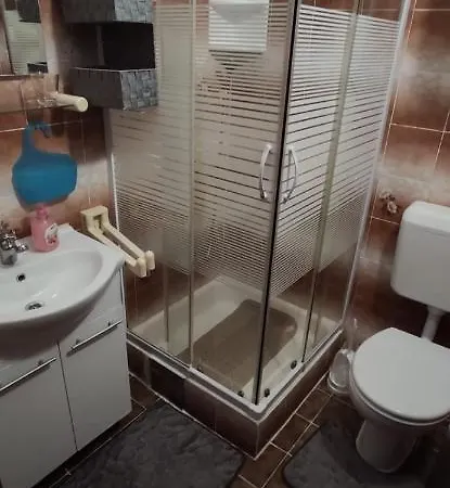 Leonarda Apartment *