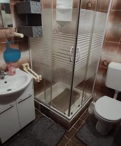 Leonarda Appartement *
